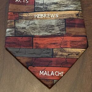 Larson 100% Silk Men’s Neck Tie Made In China Bible Chapter Print